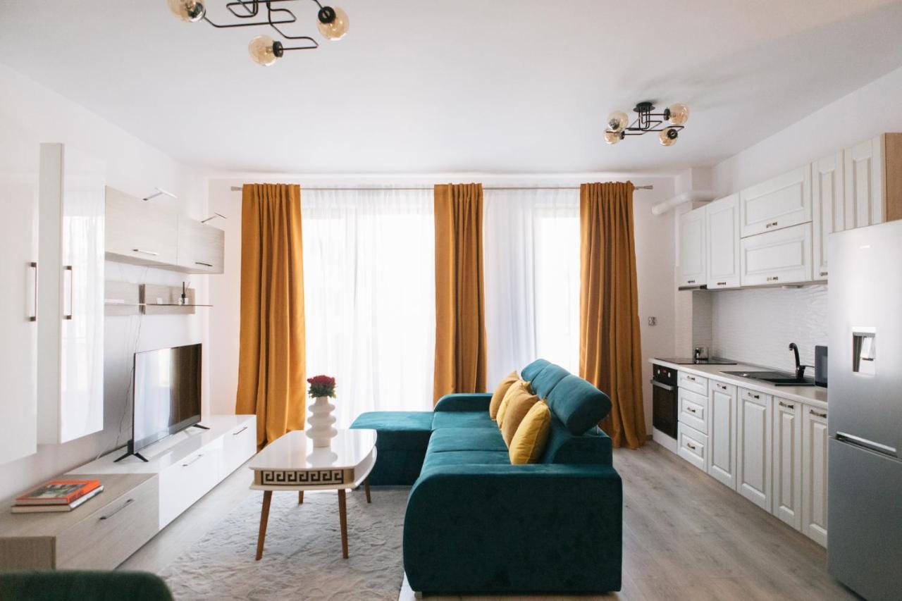 Apartament Azoria K *