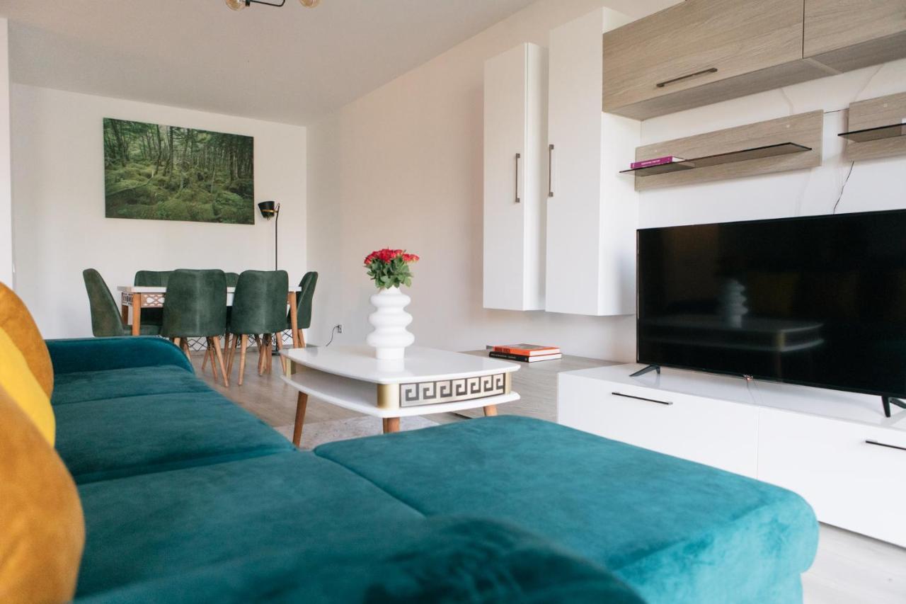 Apartament Azoria K *